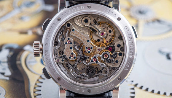 The Difference Between Quartz and Automatic Watch Movements - VALLAE GOODS INC.